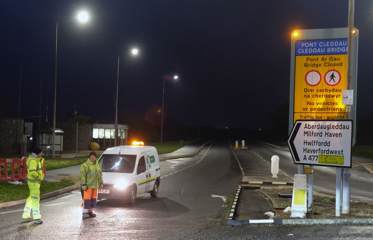 Cleddau Bridge closures as storms hit county tenby today